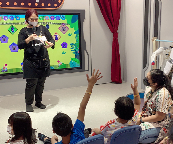 KJP_School-Visit-(600-x-500)-01 KJP_School-Visit-(600-x-500)-01