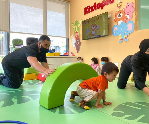 KPG_School-Visit-(600-x-500)-03 KPG_School-Visit-(600-x-500)-03